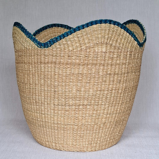 Woven Basket - Luxury Scallop