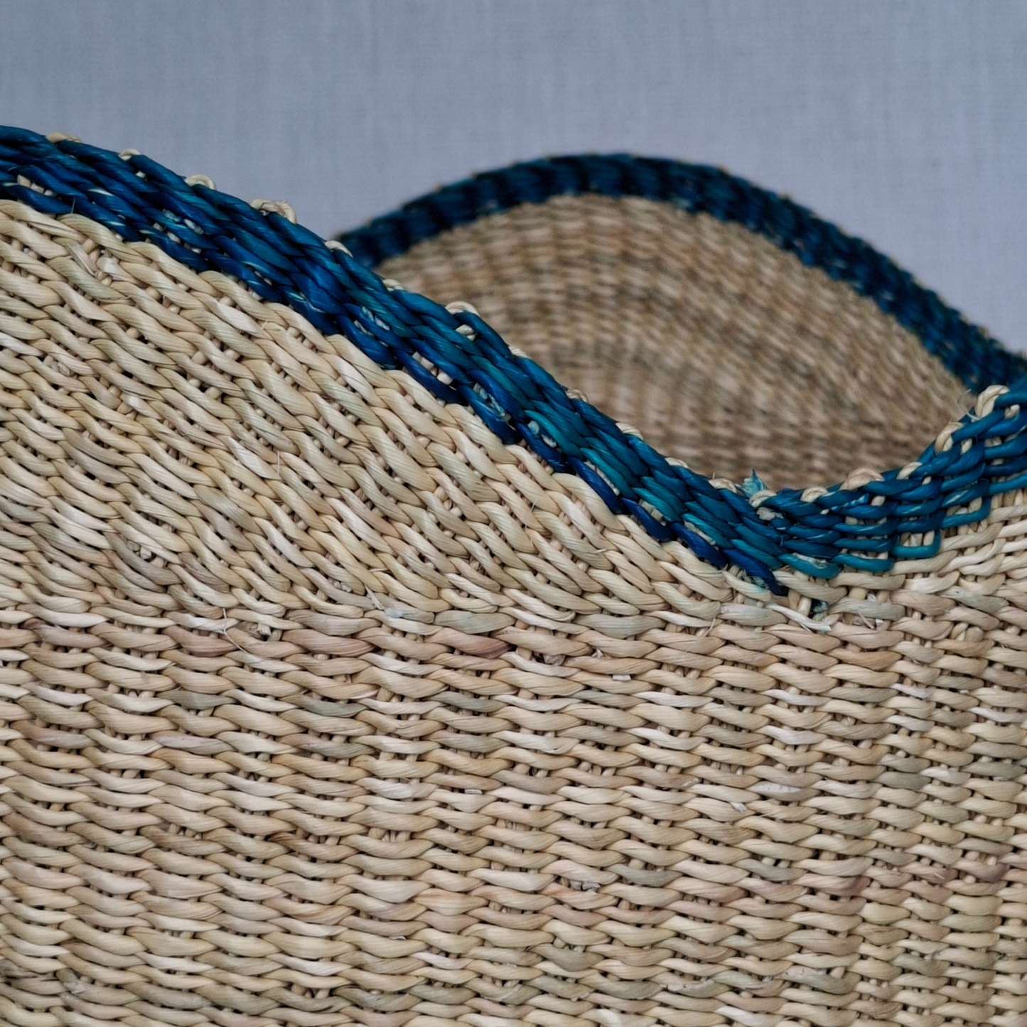 Woven Basket - Luxury Scallop